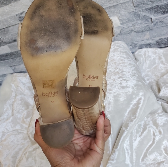 Botkier Gianna Cream Block Heel Sandals - Picture 5 of 8